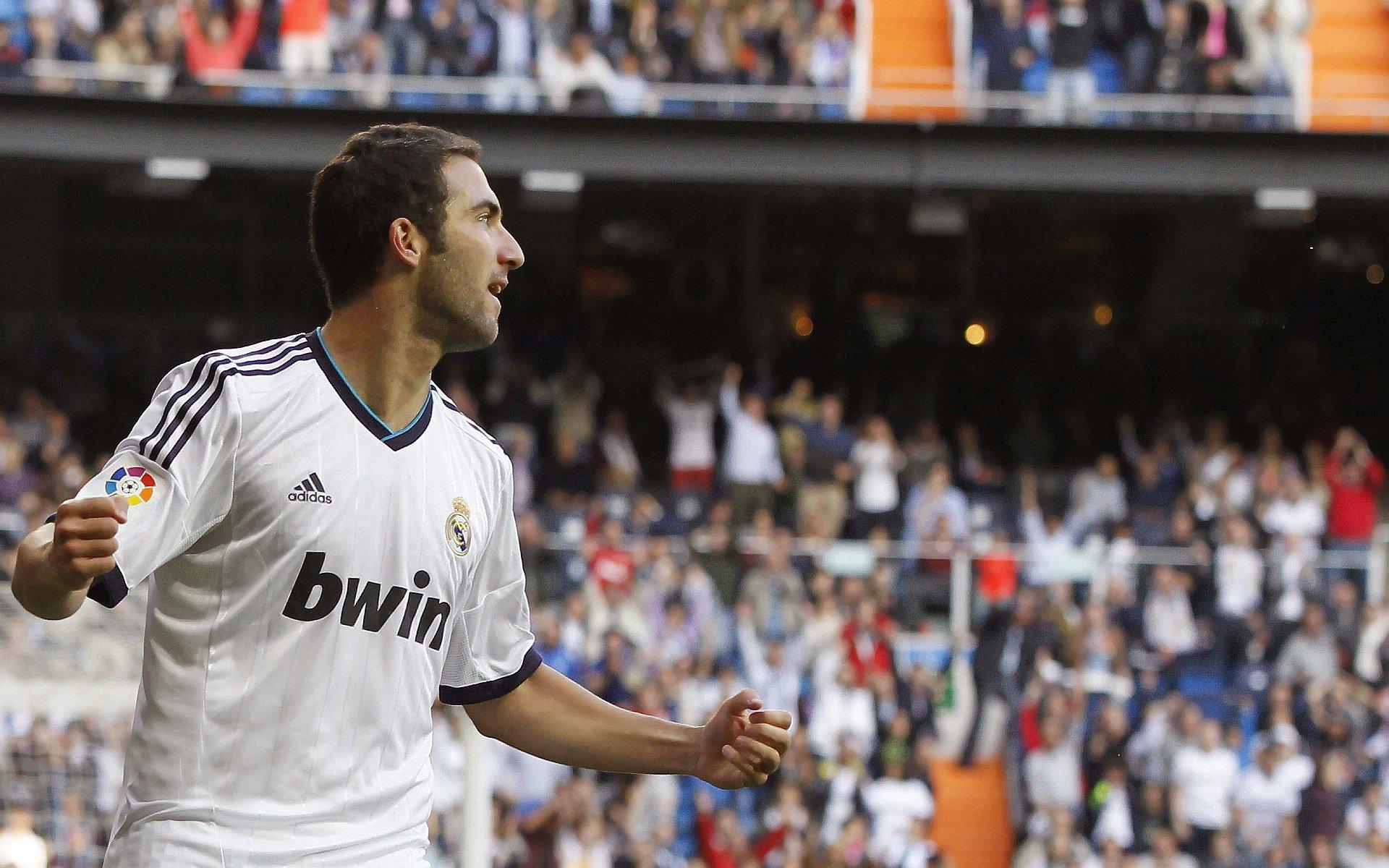 国乒包揽世乒赛五冠 马龙樊振东巅峰对决引热议