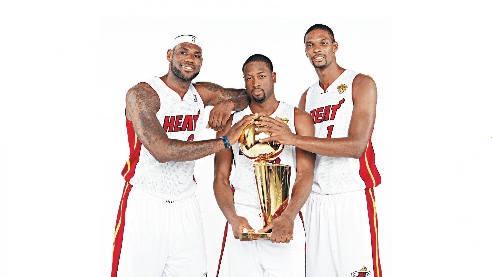 惊天绝杀！勇士末节逆转20分劣势，库里压哨三分锁定胜局