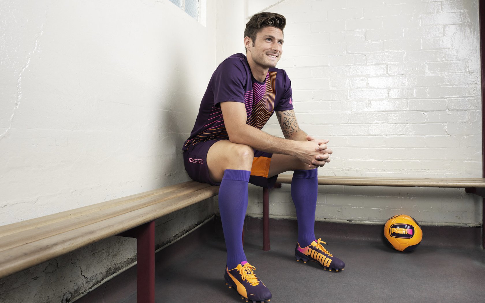 温网2024,阿尔卡拉斯卫冕成功,斯瓦泰克首夺草地大满贯