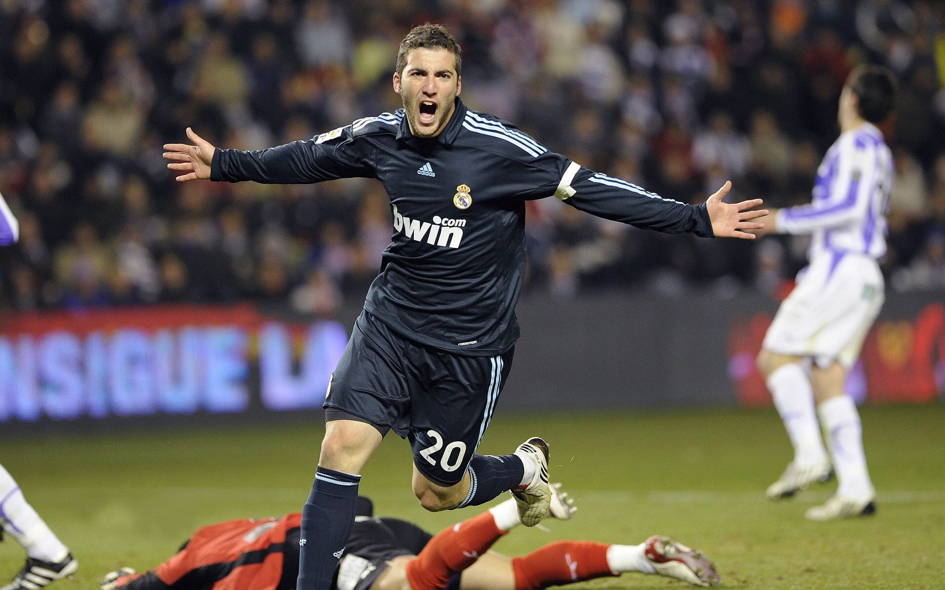 纳达尔逆转胜出,法网夺冠再创历史